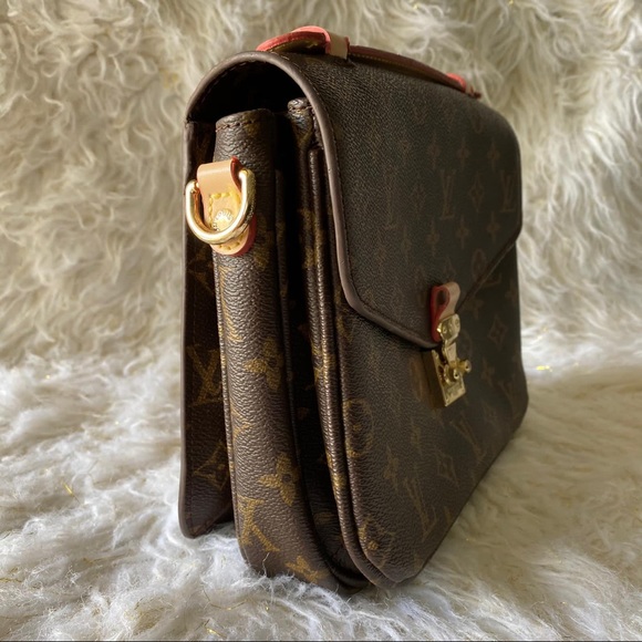 COPY - Original Louis Vuitton cross-multi wear bag. - Picture 7 of 10